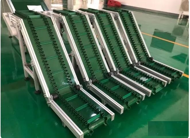 河北裙邊皮帶上料機(jī)